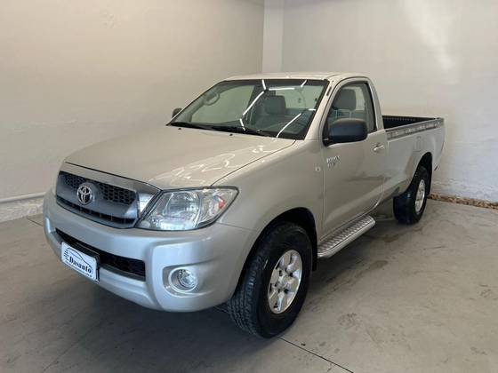 TOYOTA HILUX 2.5 STD 4X4 CS 16V TURBO DIESEL 2P MANUAL TOYOTA HILUX 2.5 STD 4X4 CS 16V TURBO DIESEL 2P MANUAL